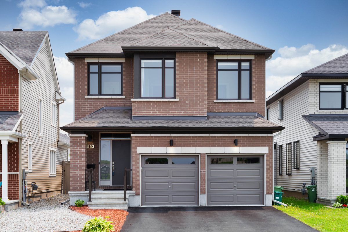 533 Honeylocust Ave, Kanata